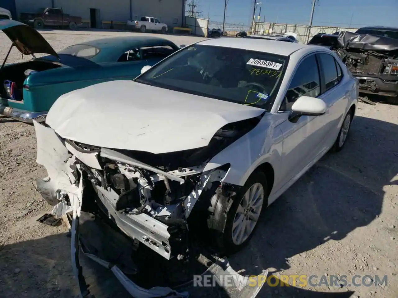 2 Photograph of a damaged car 4T1C11AK7LU985437 TOYOTA CAMRY 2020