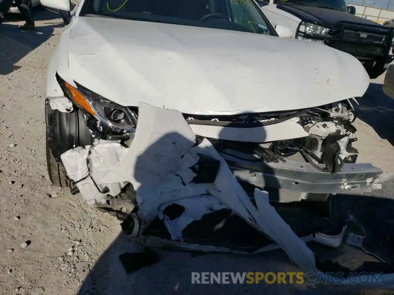 9 Photograph of a damaged car 4T1C11AK7LU985437 TOYOTA CAMRY 2020