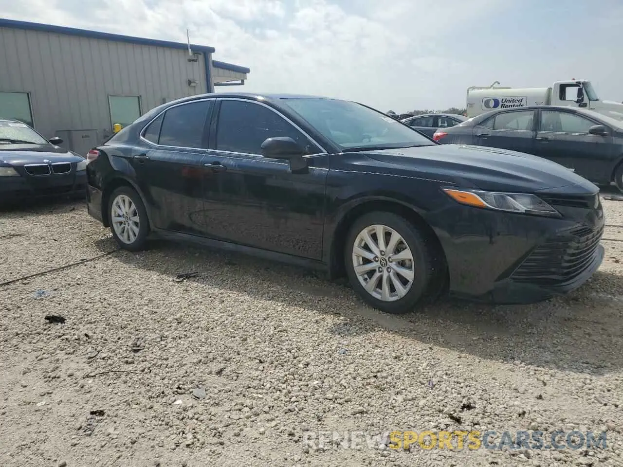 4 Photograph of a damaged car 4T1C11AK7LU991741 TOYOTA CAMRY 2020