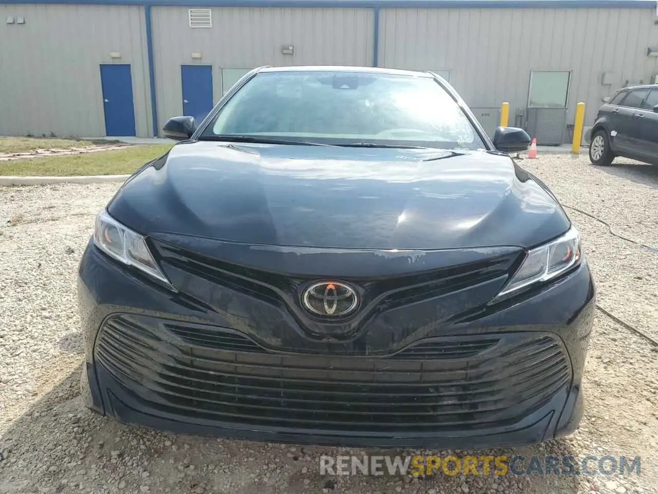 5 Photograph of a damaged car 4T1C11AK7LU991741 TOYOTA CAMRY 2020