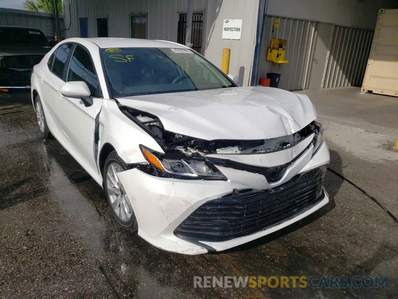 1 Photograph of a damaged car 4T1C11AK7LU997569 TOYOTA CAMRY 2020