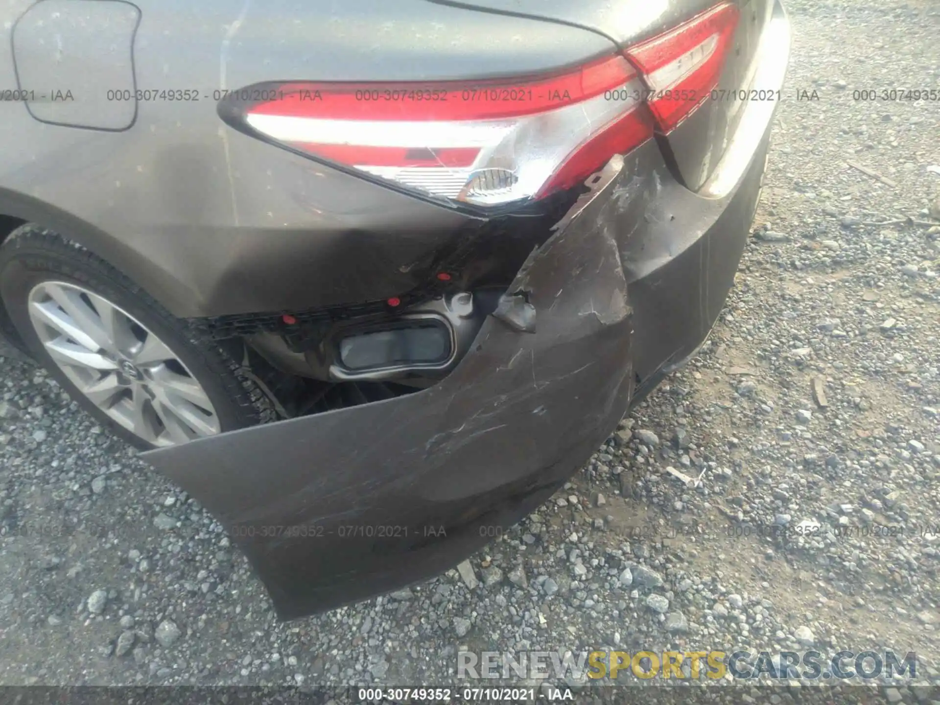 6 Photograph of a damaged car 4T1C11AK8LU307618 TOYOTA CAMRY 2020