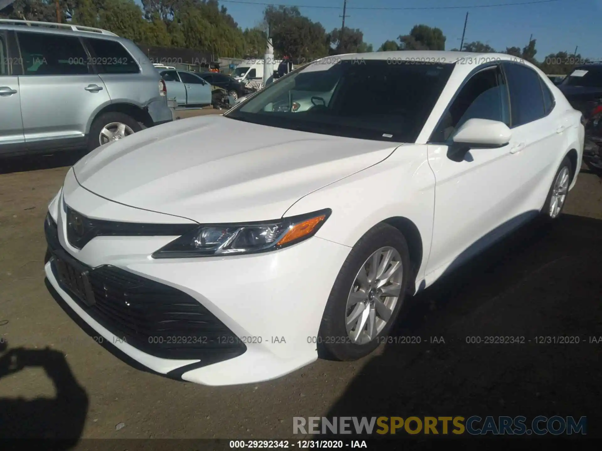 2 Photograph of a damaged car 4T1C11AK8LU319431 TOYOTA CAMRY 2020