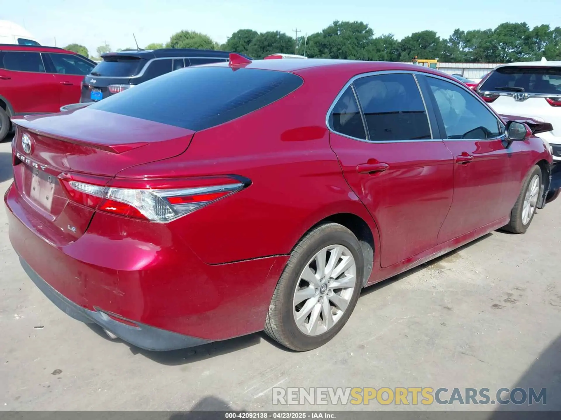 4 Photograph of a damaged car 4T1C11AK8LU337931 TOYOTA CAMRY 2020
