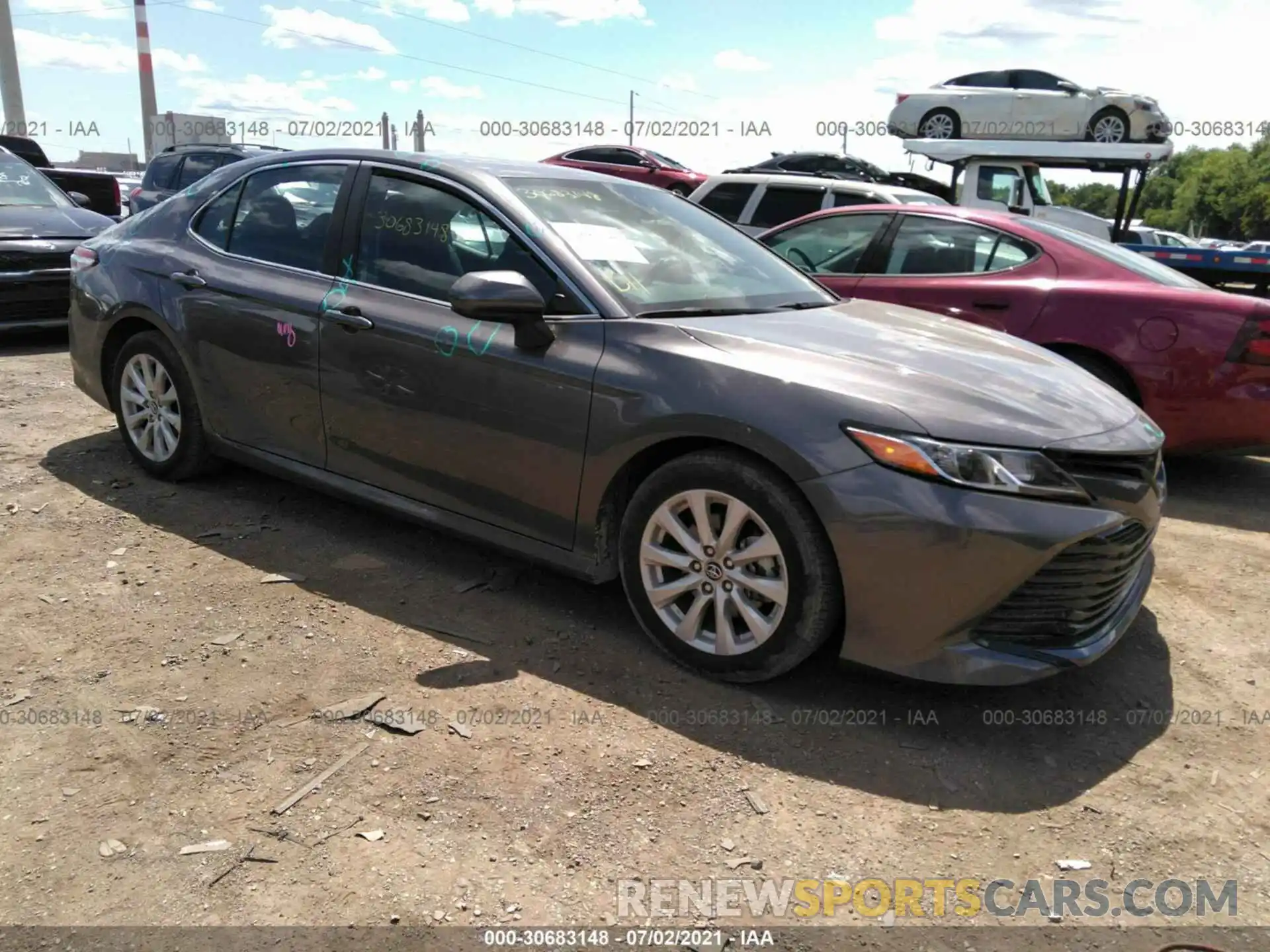 1 Photograph of a damaged car 4T1C11AK8LU337945 TOYOTA CAMRY 2020