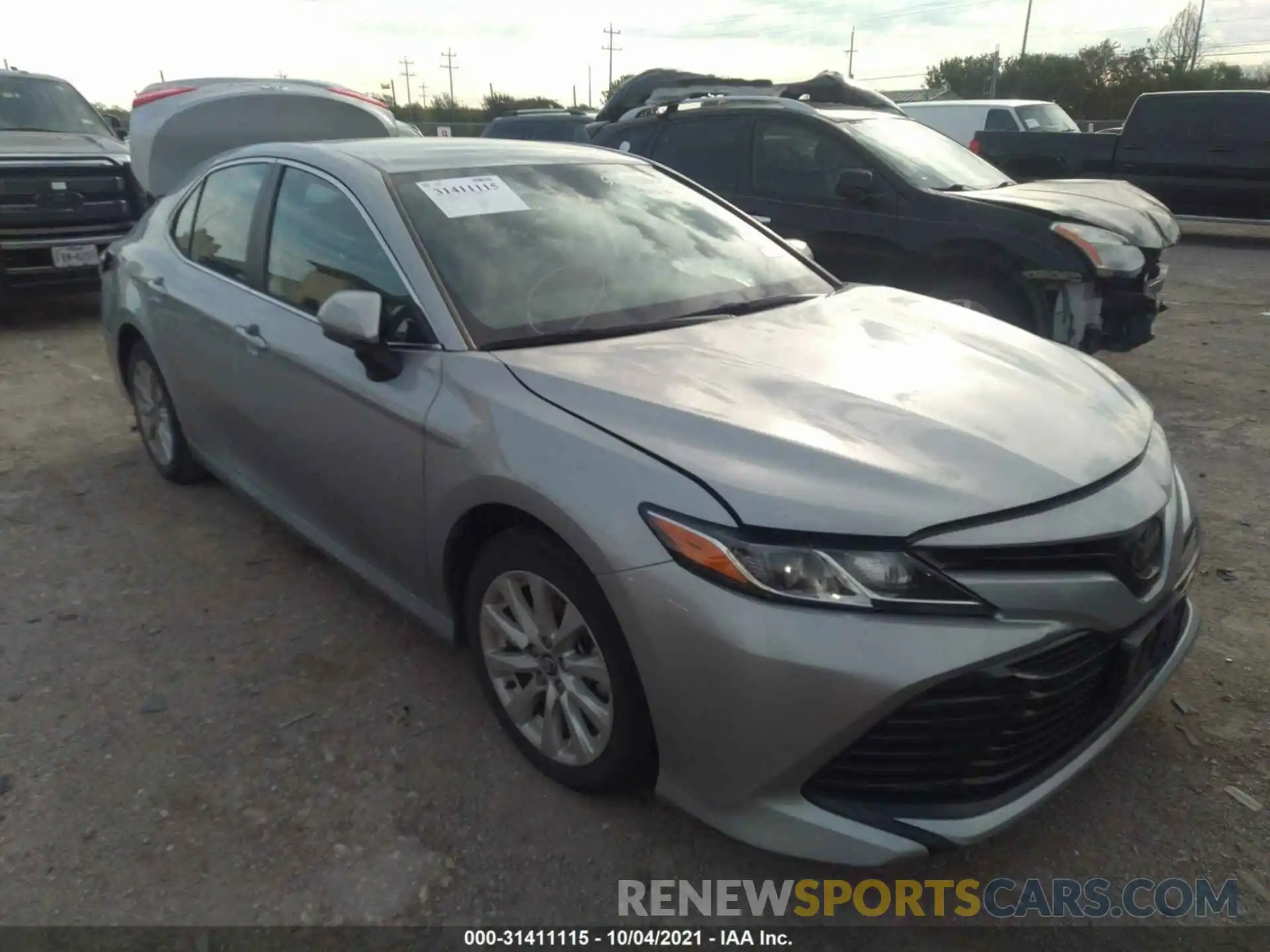 1 Photograph of a damaged car 4T1C11AK8LU338979 TOYOTA CAMRY 2020