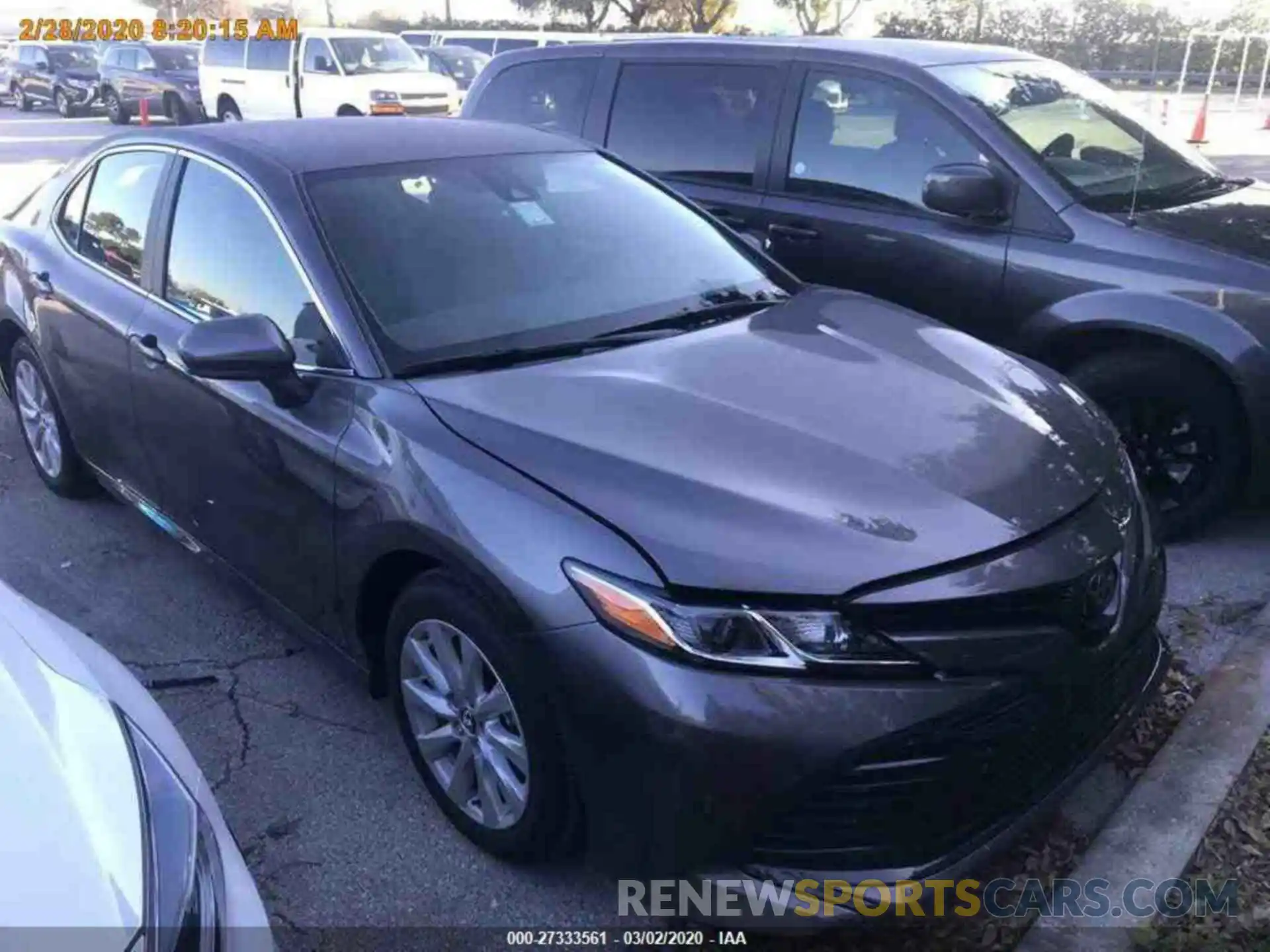 16 Photograph of a damaged car 4T1C11AK8LU345009 TOYOTA CAMRY 2020