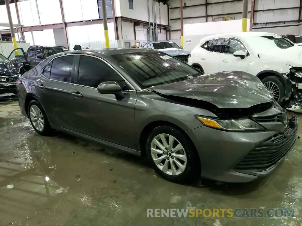 4 Photograph of a damaged car 4T1C11AK8LU345110 TOYOTA CAMRY 2020