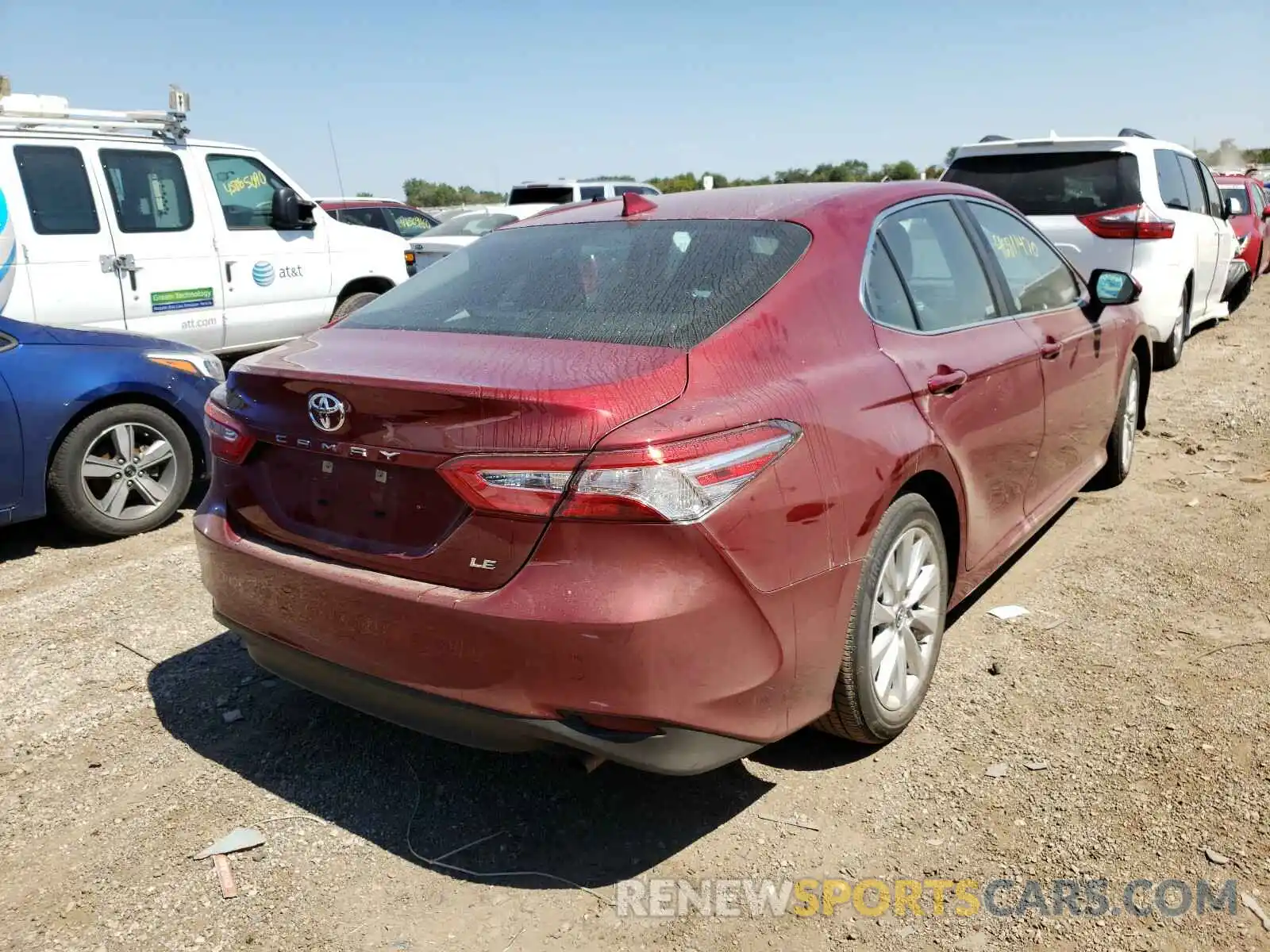 4 Photograph of a damaged car 4T1C11AK8LU346855 TOYOTA CAMRY 2020