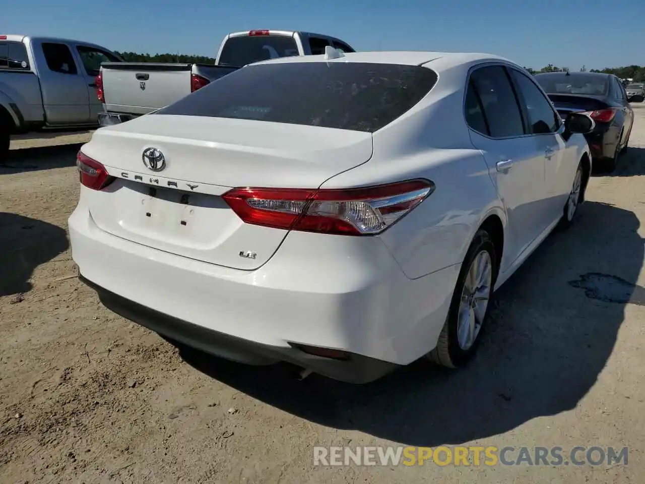 4 Photograph of a damaged car 4T1C11AK8LU349142 TOYOTA CAMRY 2020