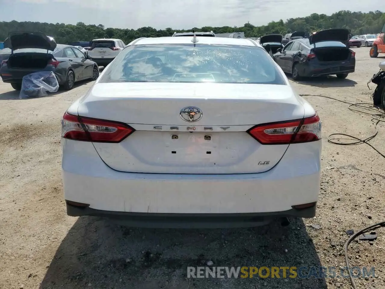 6 Photograph of a damaged car 4T1C11AK8LU357452 TOYOTA CAMRY 2020