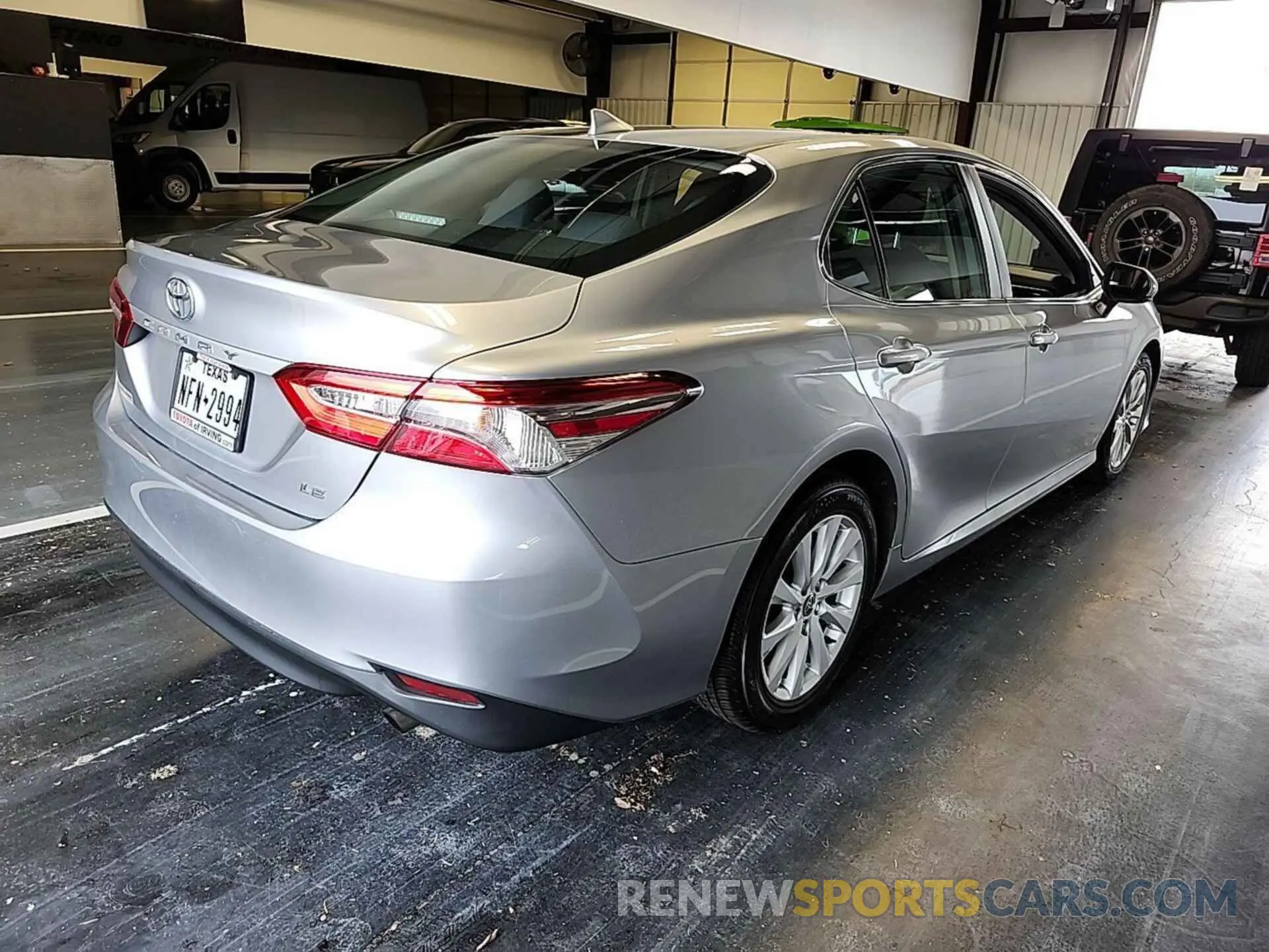 11 Photograph of a damaged car 4T1C11AK8LU362750 TOYOTA CAMRY 2020