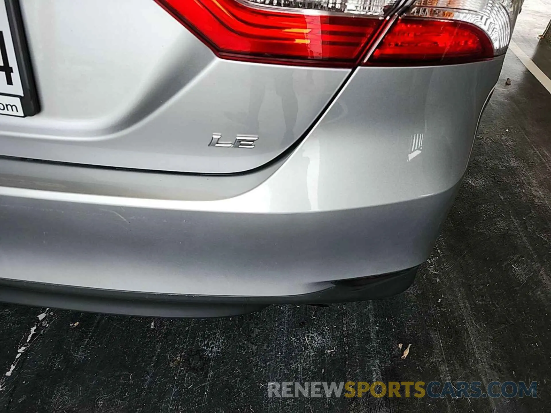 9 Photograph of a damaged car 4T1C11AK8LU362750 TOYOTA CAMRY 2020