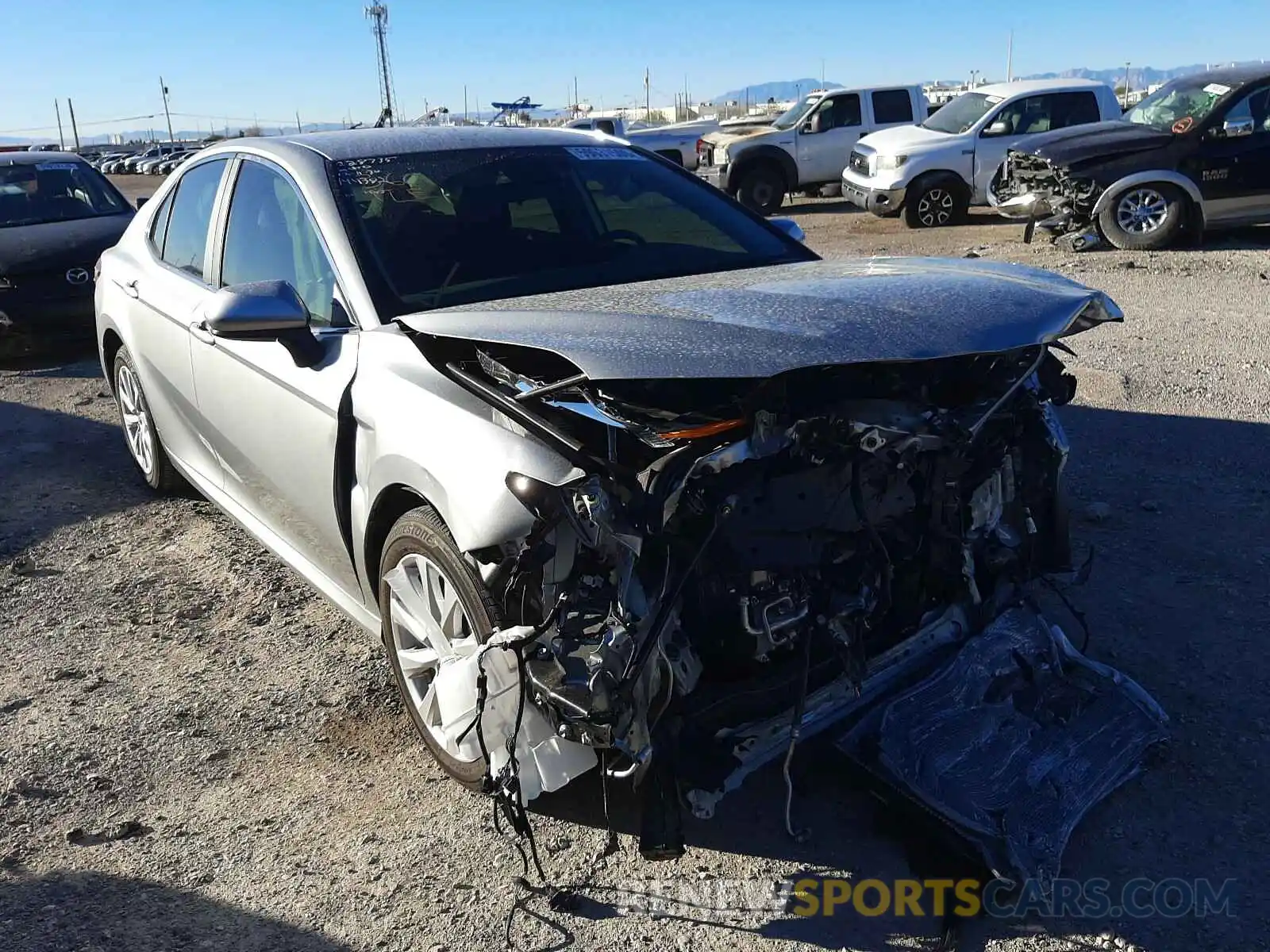 1 Photograph of a damaged car 4T1C11AK8LU370637 TOYOTA CAMRY 2020