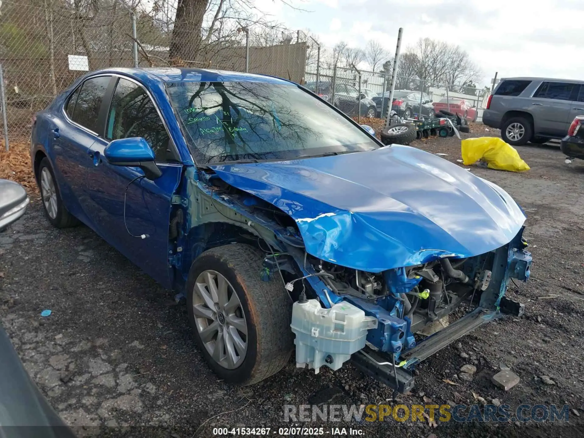 1 Photograph of a damaged car 4T1C11AK8LU374557 TOYOTA CAMRY 2020