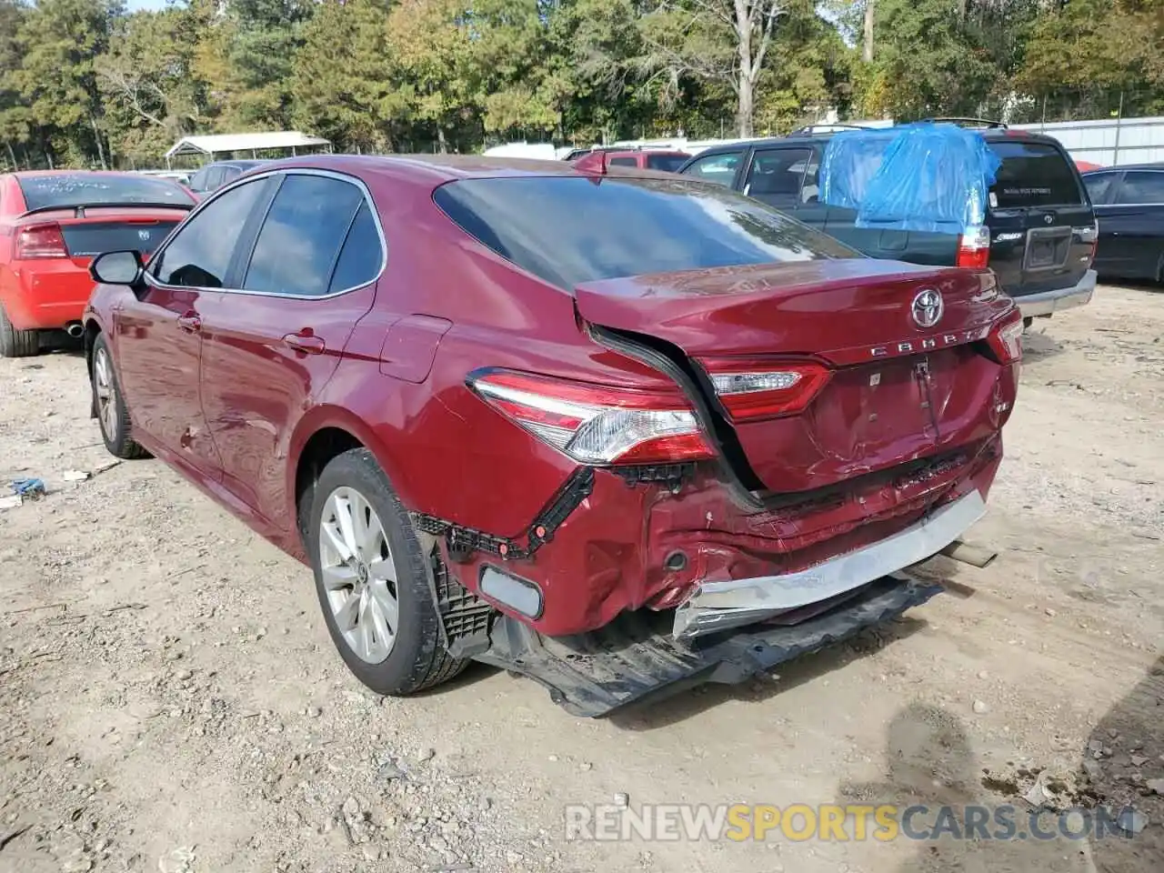 3 Photograph of a damaged car 4T1C11AK8LU381122 TOYOTA CAMRY 2020