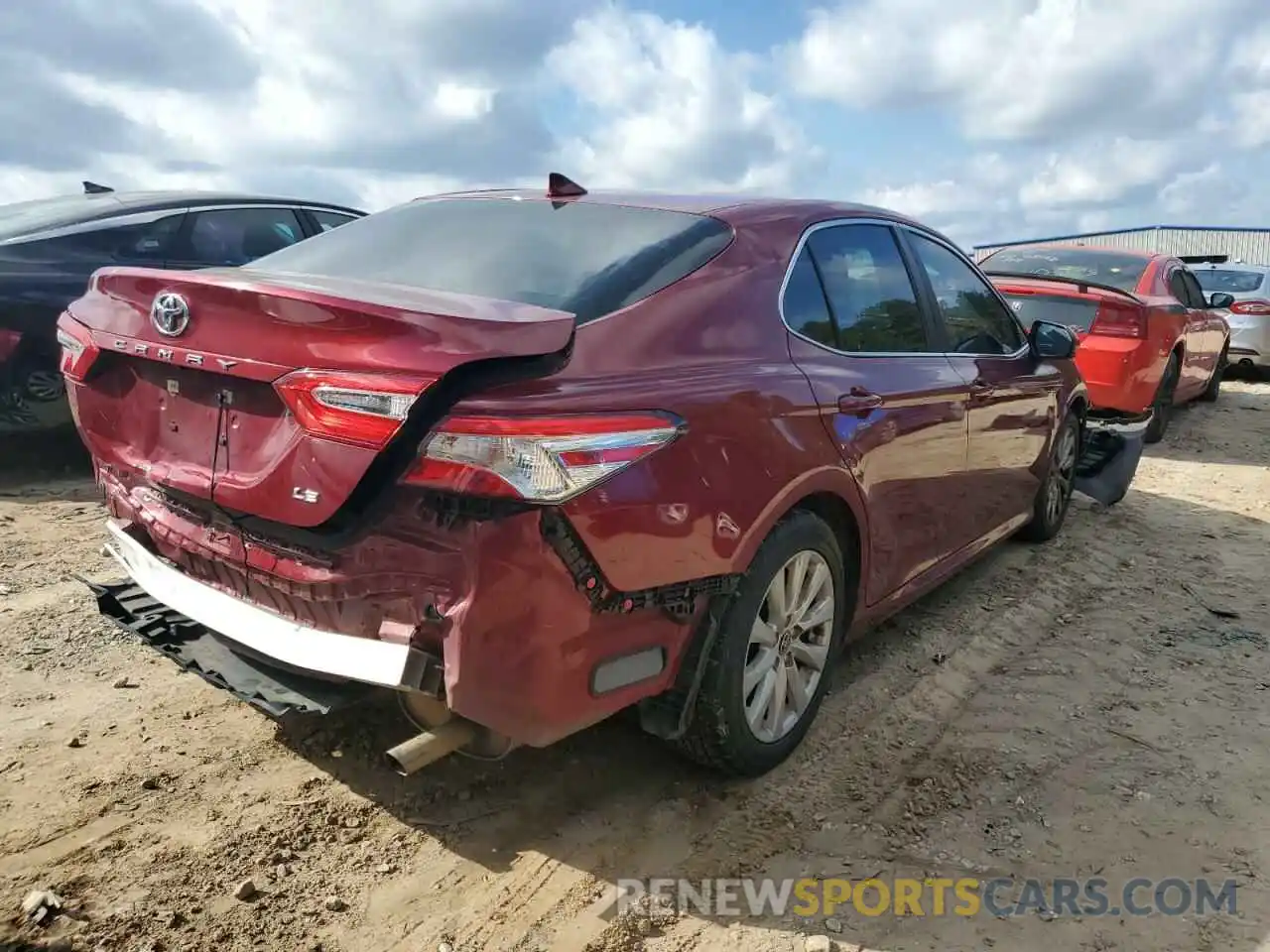 4 Photograph of a damaged car 4T1C11AK8LU381122 TOYOTA CAMRY 2020