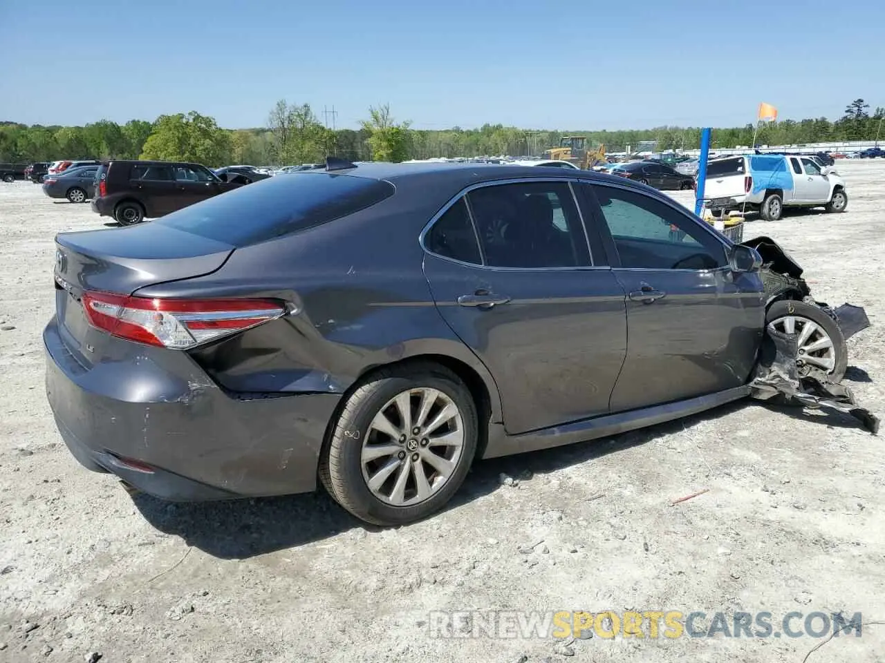 3 Photograph of a damaged car 4T1C11AK8LU500402 TOYOTA CAMRY 2020