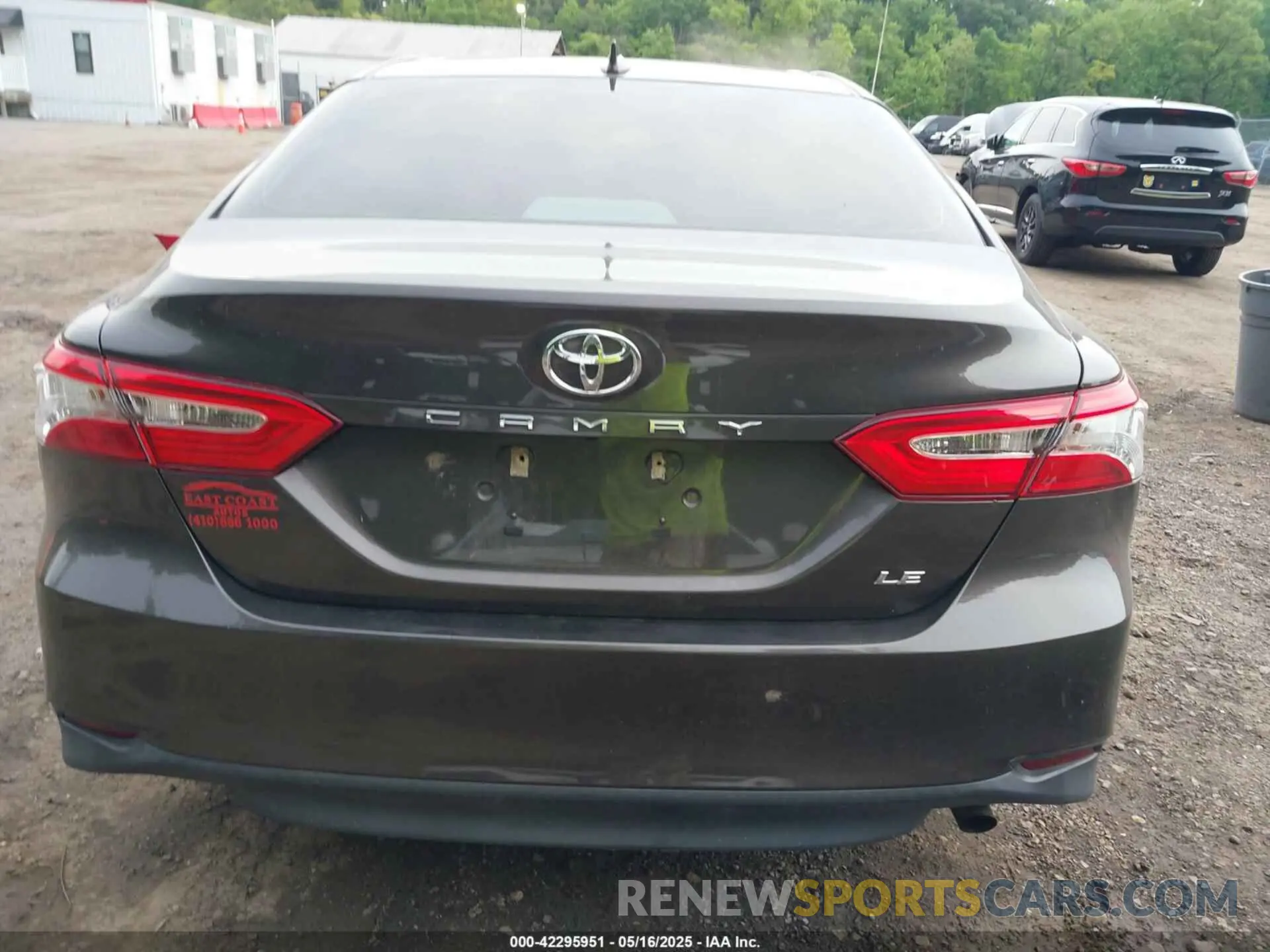 16 Photograph of a damaged car 4T1C11AK8LU859684 TOYOTA CAMRY 2020