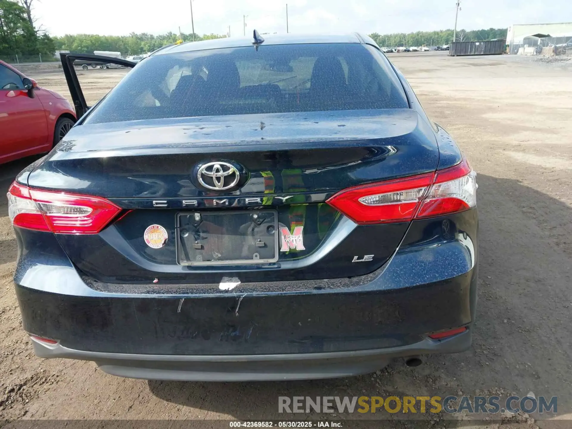 15 Photograph of a damaged car 4T1C11AK8LU871205 TOYOTA CAMRY 2020