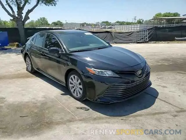 11 Photograph of a damaged car 4T1C11AK8LU877411 TOYOTA CAMRY 2020