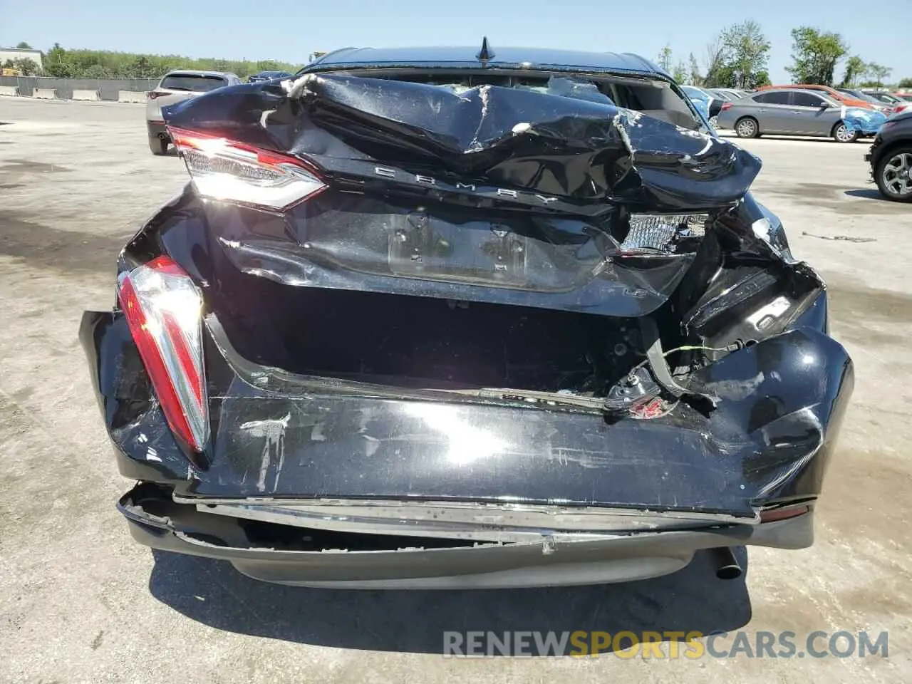 6 Photograph of a damaged car 4T1C11AK8LU877411 TOYOTA CAMRY 2020