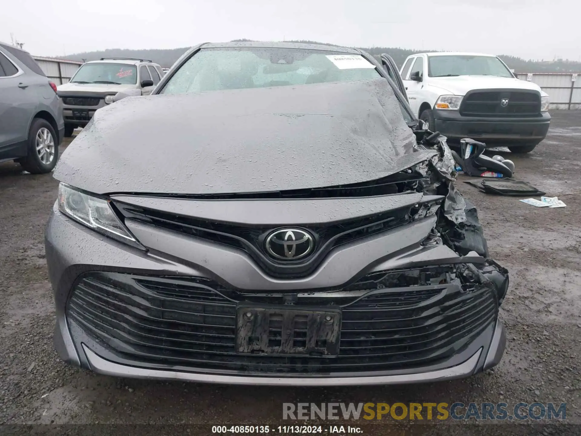 11 Photograph of a damaged car 4T1C11AK8LU879675 TOYOTA CAMRY 2020