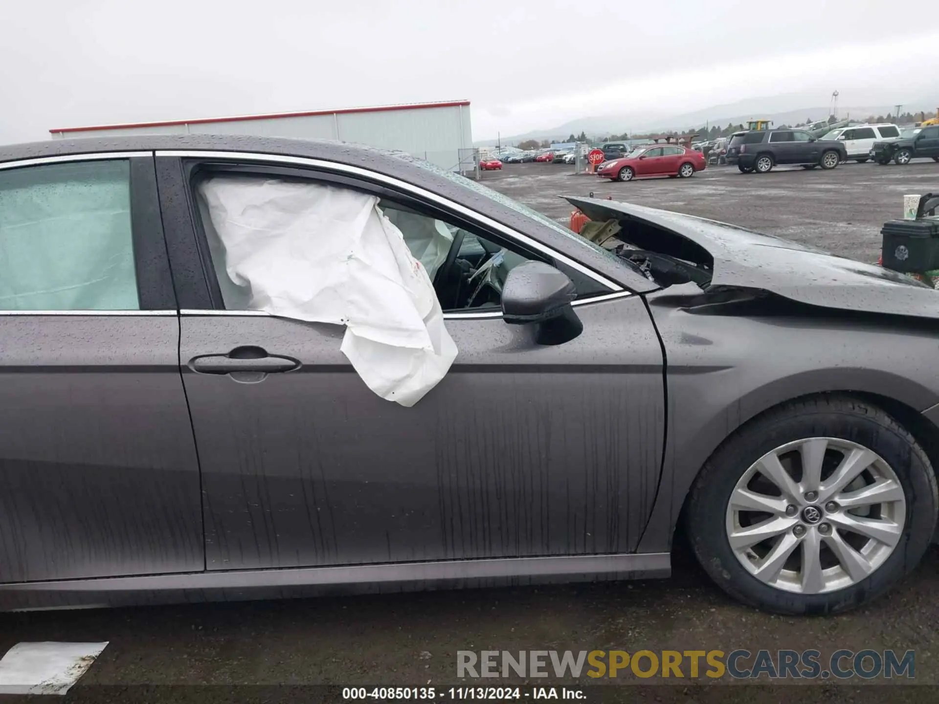 12 Photograph of a damaged car 4T1C11AK8LU879675 TOYOTA CAMRY 2020