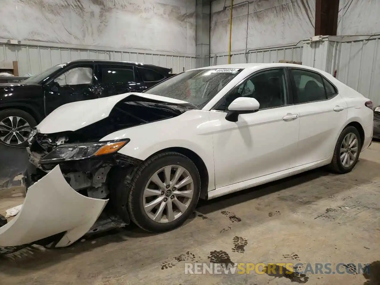 1 Photograph of a damaged car 4T1C11AK8LU882060 TOYOTA CAMRY 2020