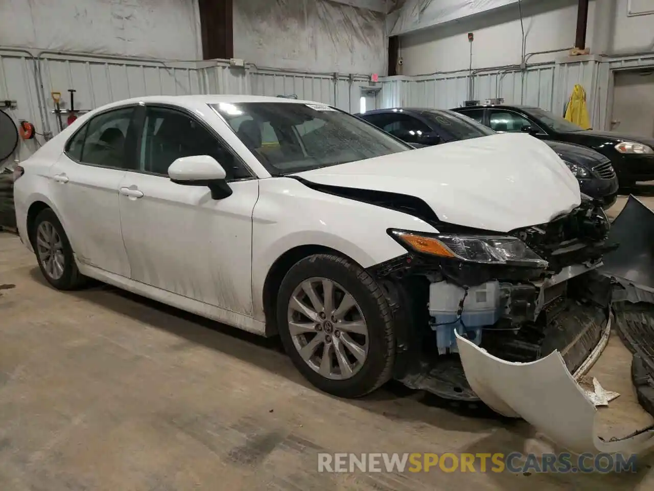 4 Photograph of a damaged car 4T1C11AK8LU882060 TOYOTA CAMRY 2020