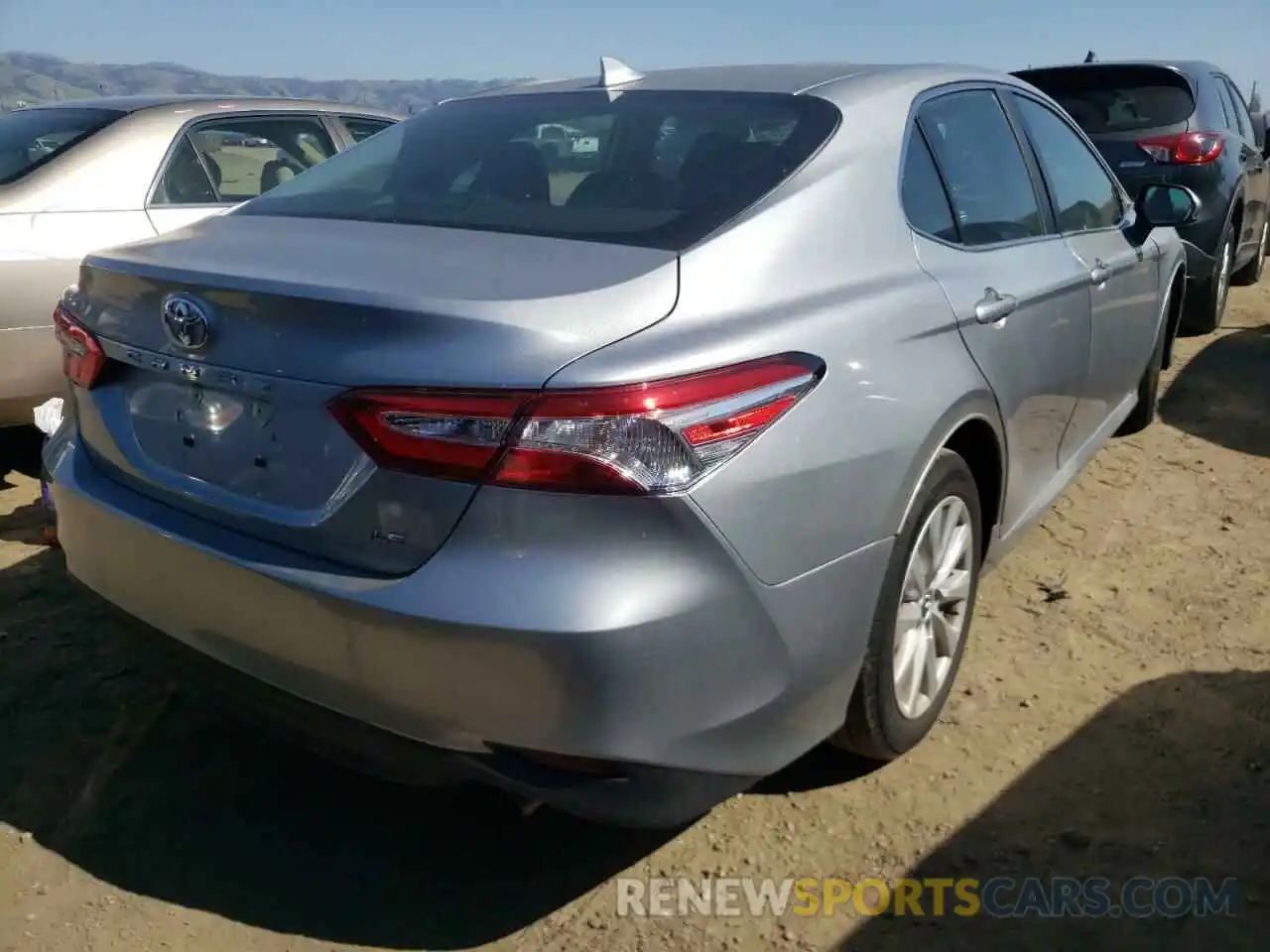 4 Photograph of a damaged car 4T1C11AK8LU882995 TOYOTA CAMRY 2020