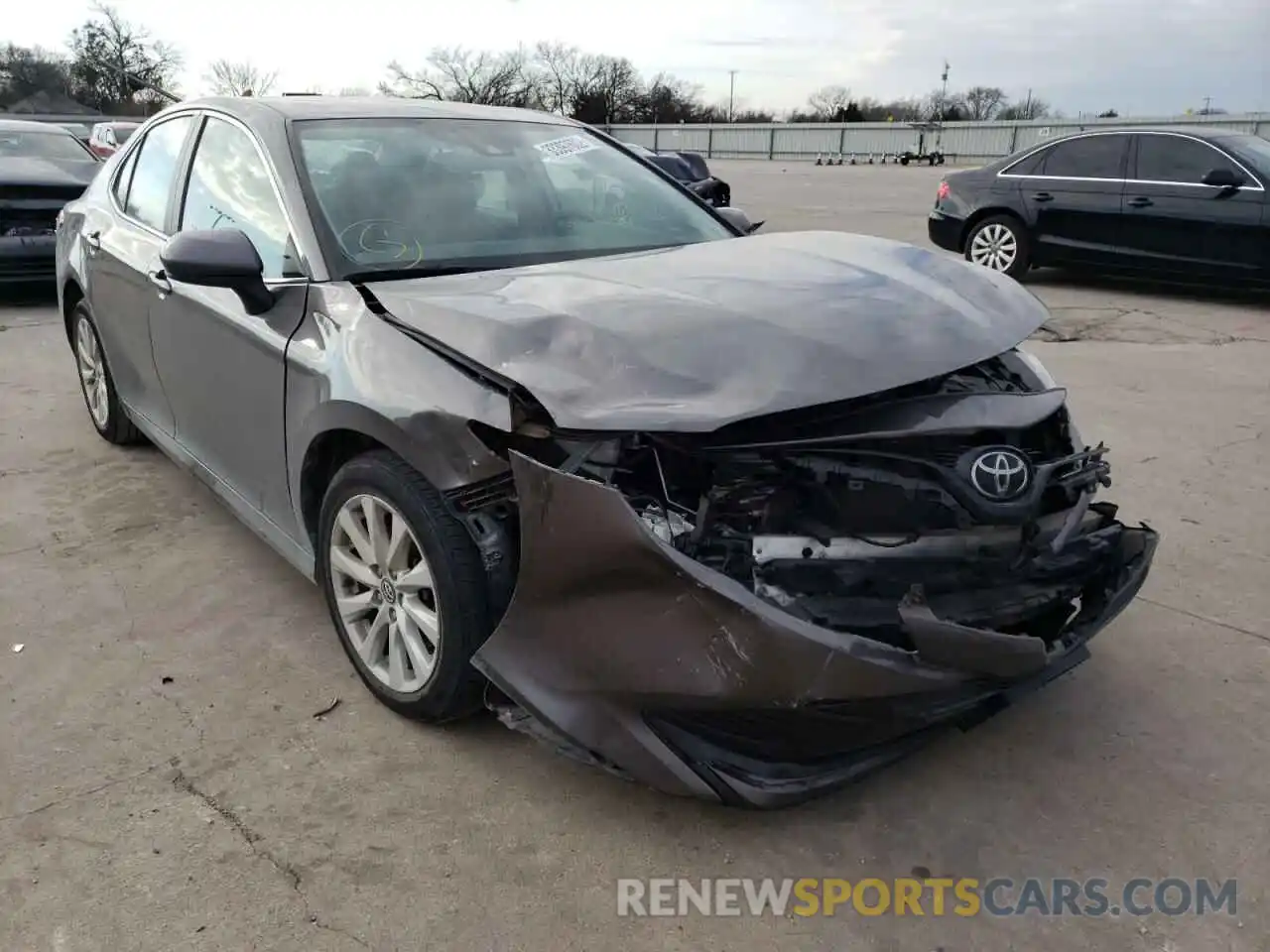 1 Photograph of a damaged car 4T1C11AK8LU888344 TOYOTA CAMRY 2020