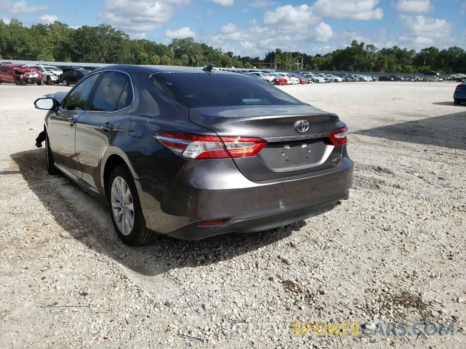 3 Photograph of a damaged car 4T1C11AK8LU895813 TOYOTA CAMRY 2020