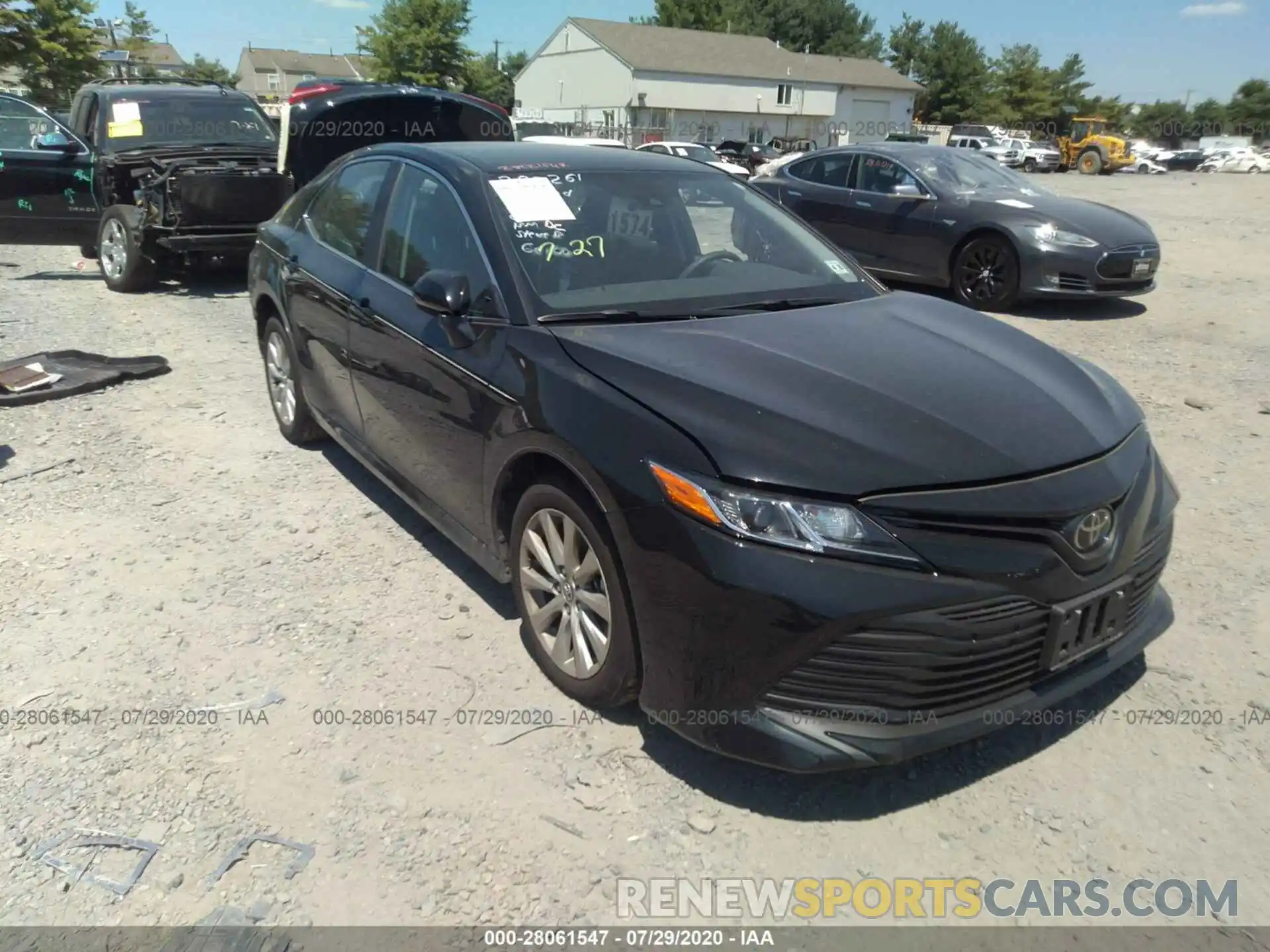 1 Photograph of a damaged car 4T1C11AK8LU896766 TOYOTA CAMRY 2020