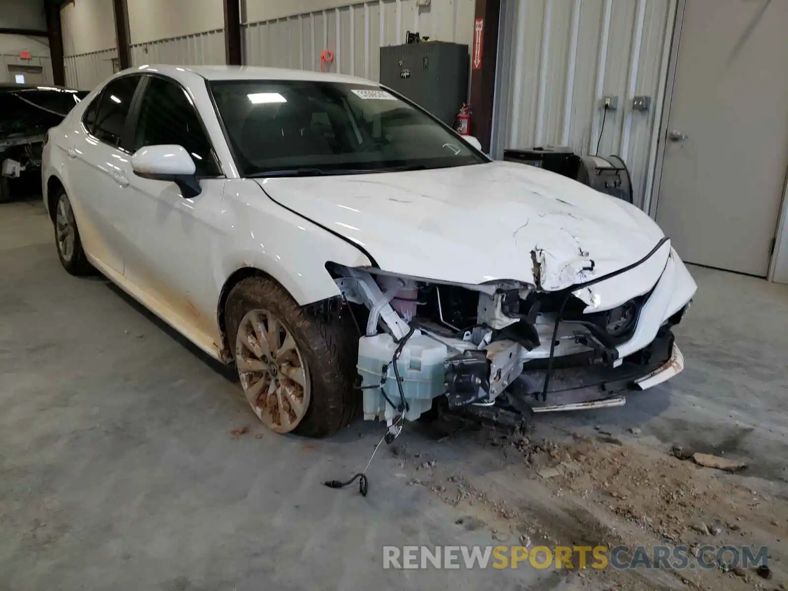 1 Photograph of a damaged car 4T1C11AK8LU903229 TOYOTA CAMRY 2020