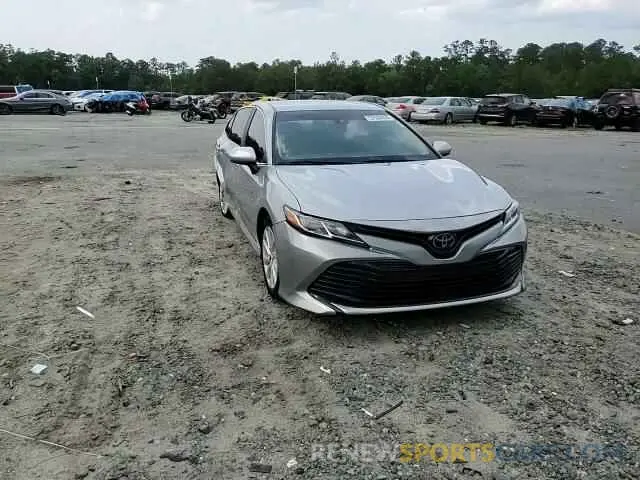 13 Photograph of a damaged car 4T1C11AK8LU916627 TOYOTA CAMRY 2020