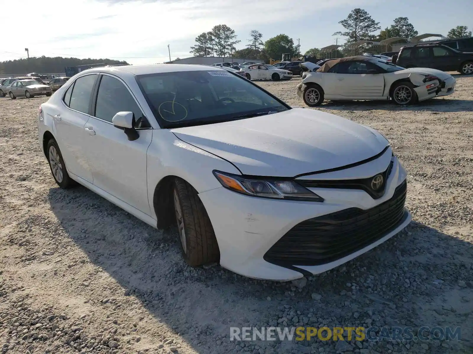 1 Photograph of a damaged car 4T1C11AK8LU920130 TOYOTA CAMRY 2020