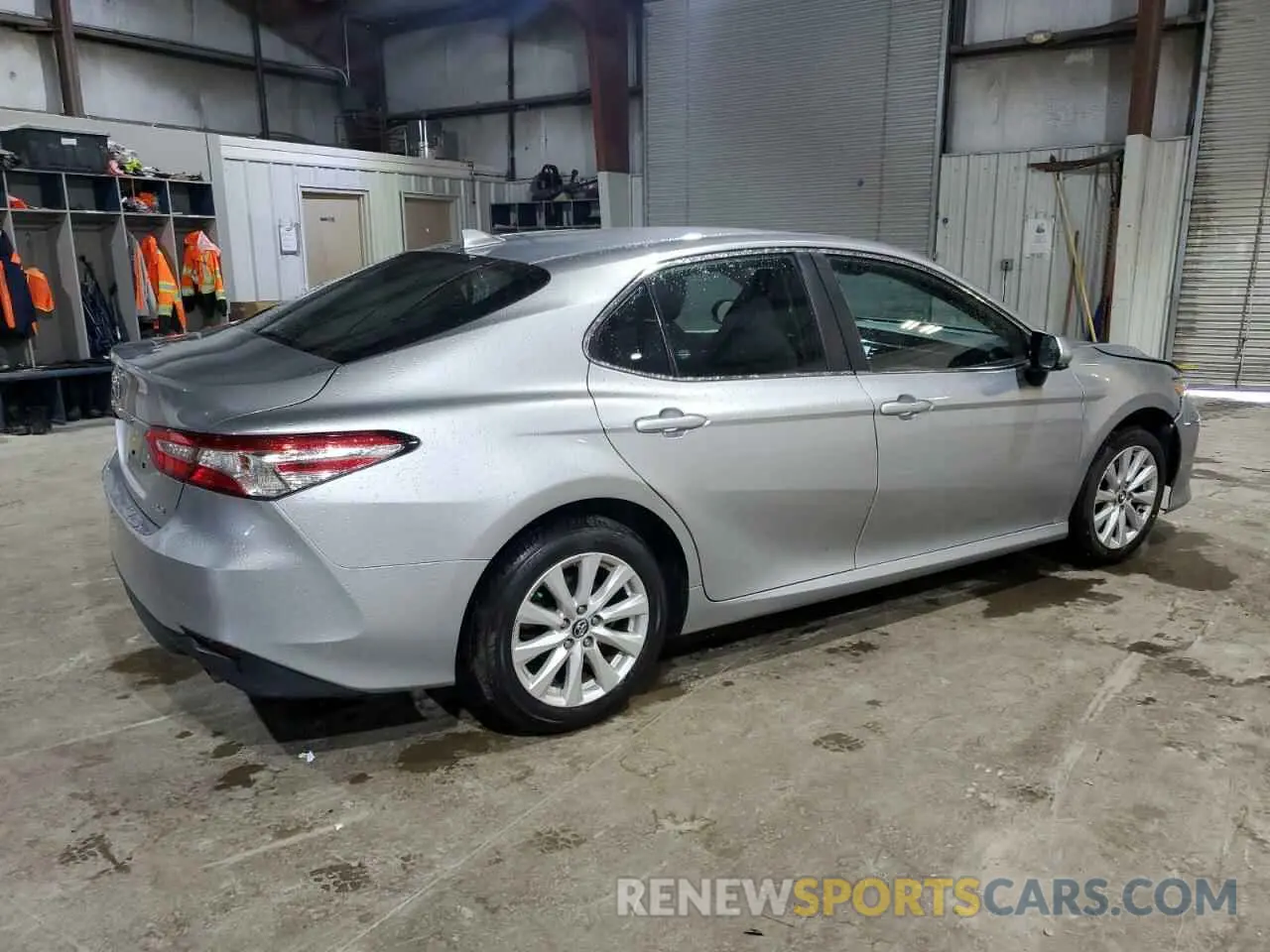 3 Photograph of a damaged car 4T1C11AK8LU925599 TOYOTA CAMRY 2020