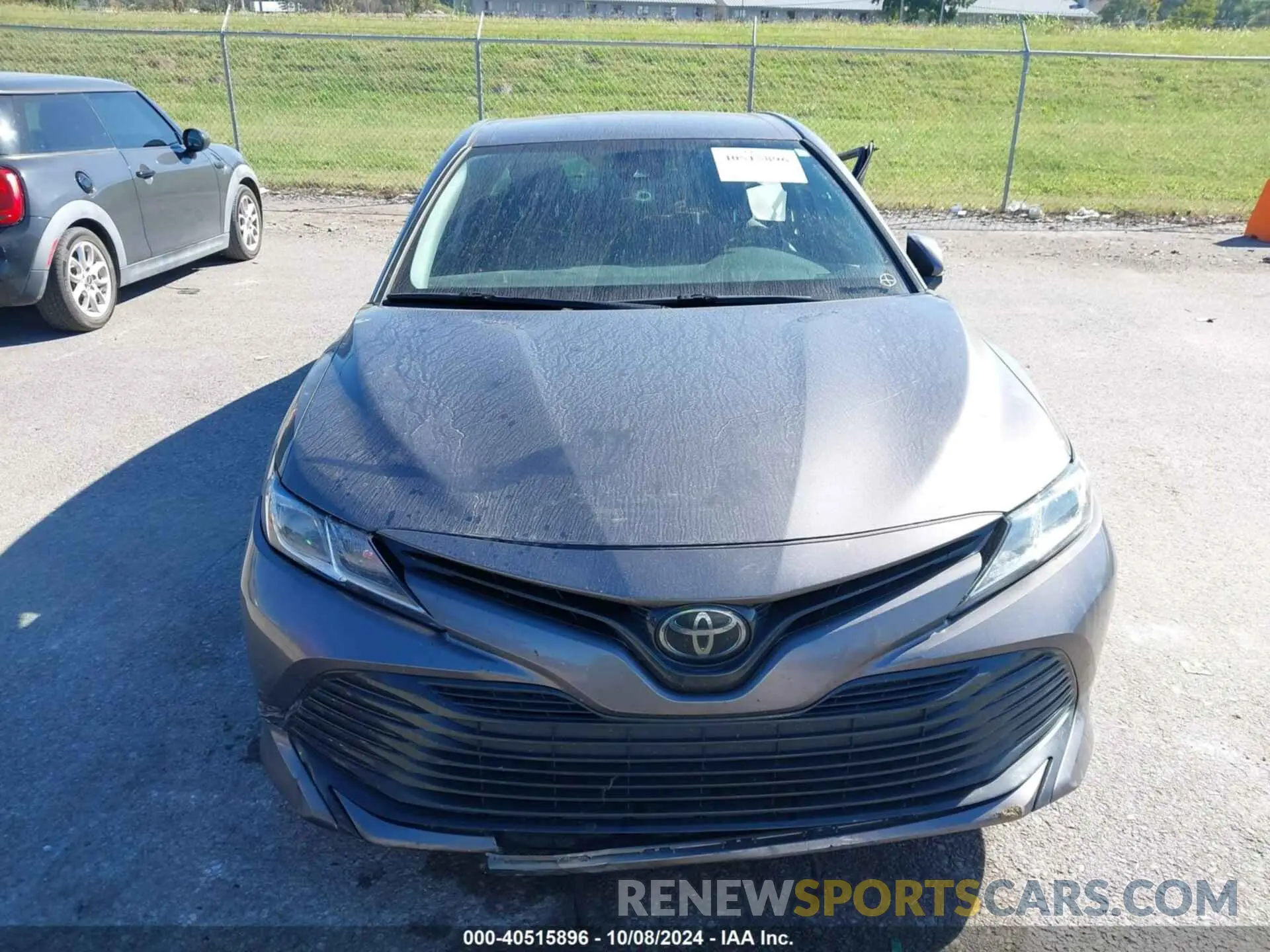 11 Photograph of a damaged car 4T1C11AK8LU925750 TOYOTA CAMRY 2020
