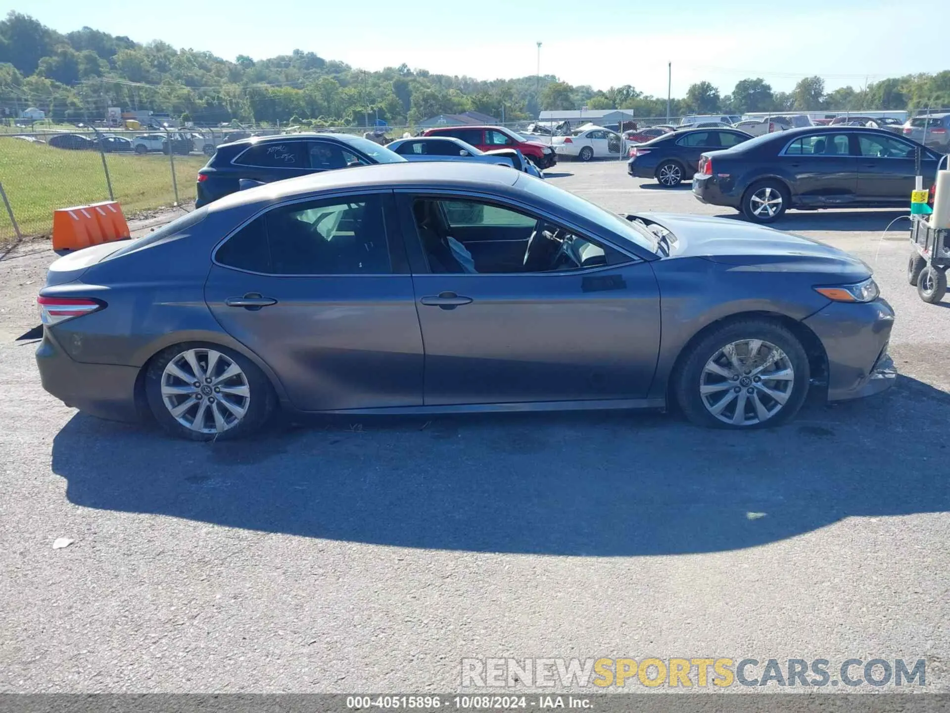 12 Photograph of a damaged car 4T1C11AK8LU925750 TOYOTA CAMRY 2020
