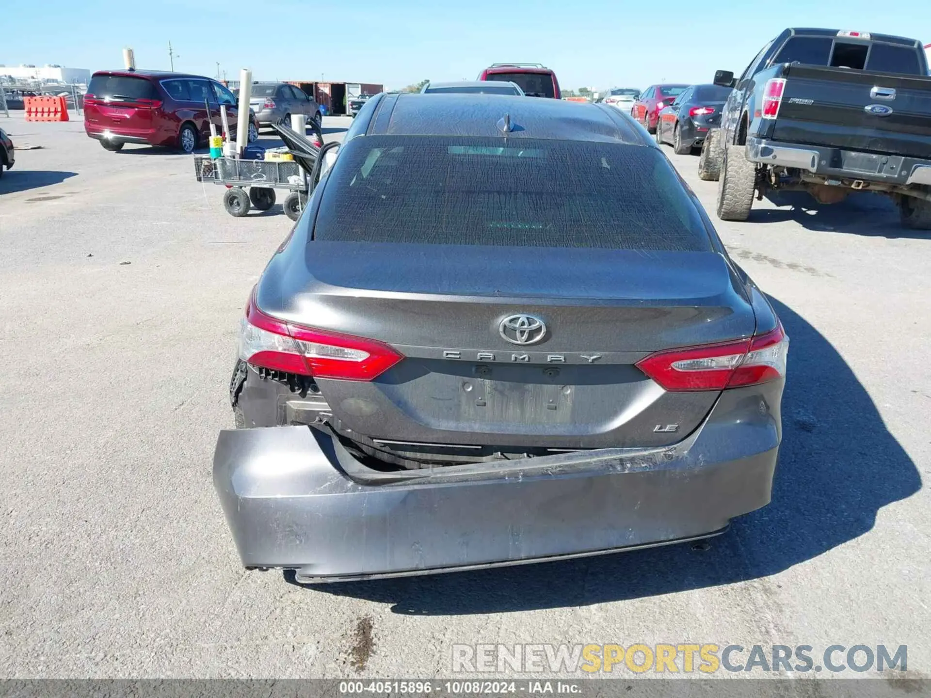 15 Photograph of a damaged car 4T1C11AK8LU925750 TOYOTA CAMRY 2020