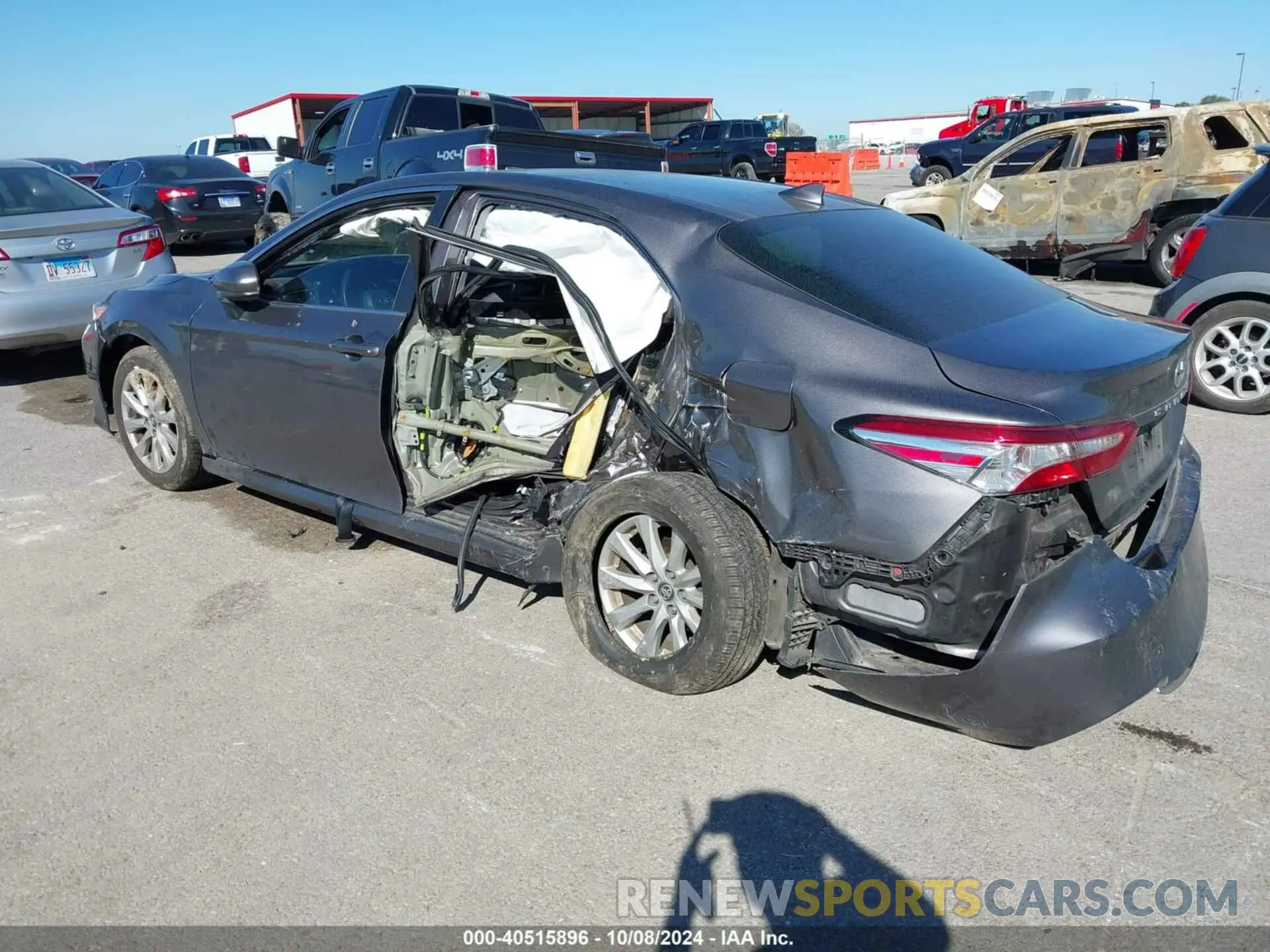 3 Photograph of a damaged car 4T1C11AK8LU925750 TOYOTA CAMRY 2020