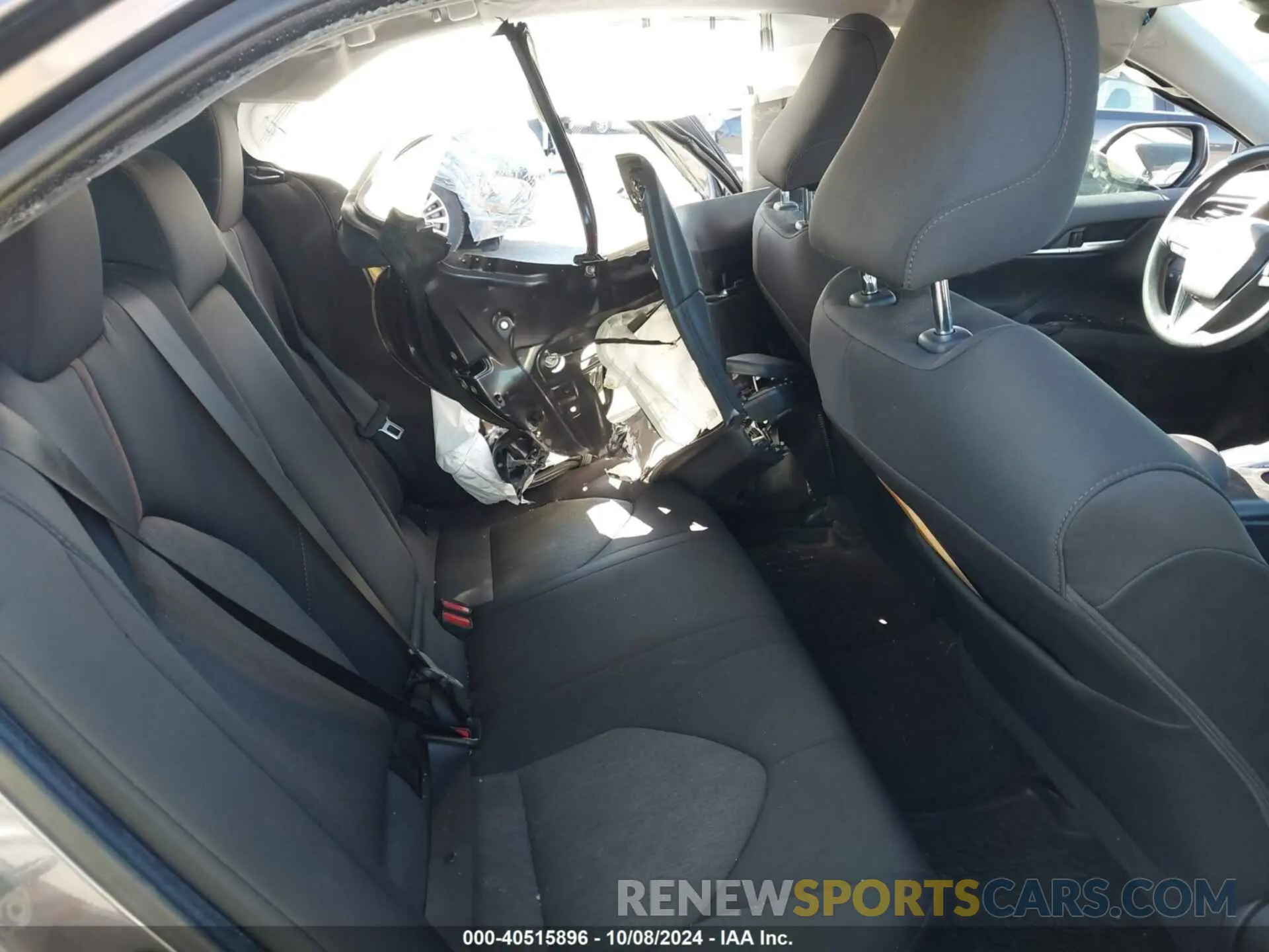 8 Photograph of a damaged car 4T1C11AK8LU925750 TOYOTA CAMRY 2020