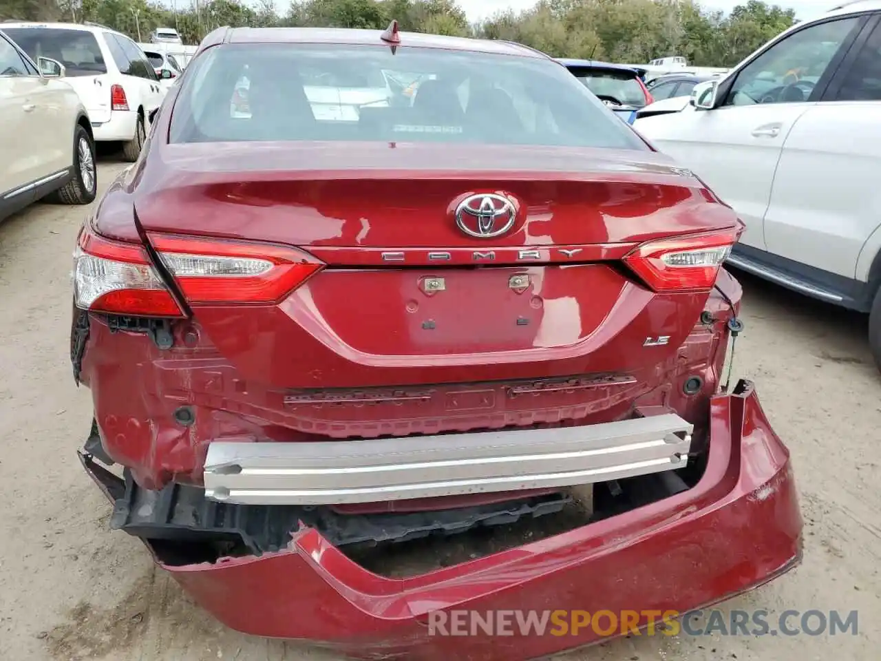 6 Photograph of a damaged car 4T1C11AK8LU927210 TOYOTA CAMRY 2020