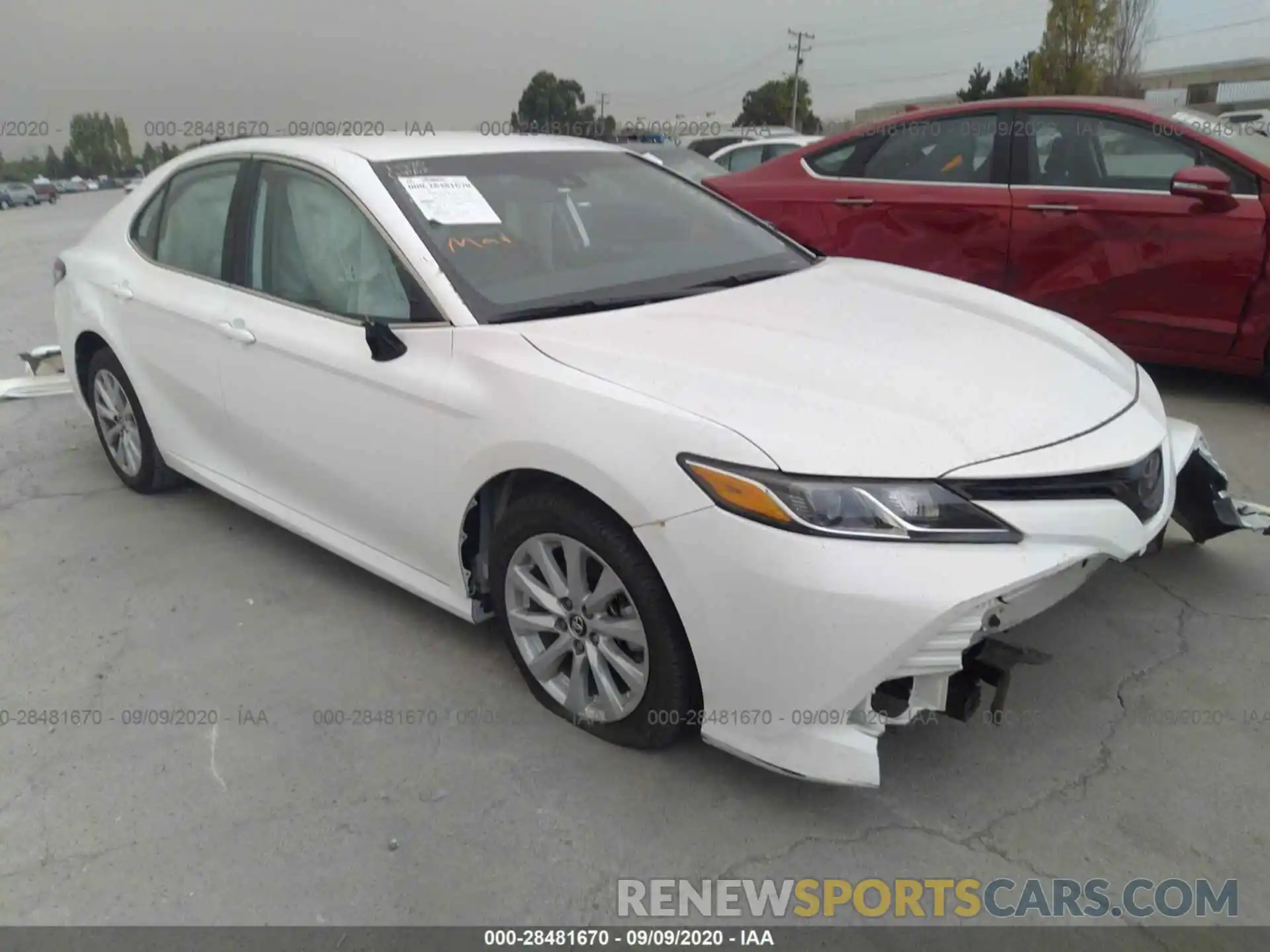 1 Photograph of a damaged car 4T1C11AK8LU927689 TOYOTA CAMRY 2020