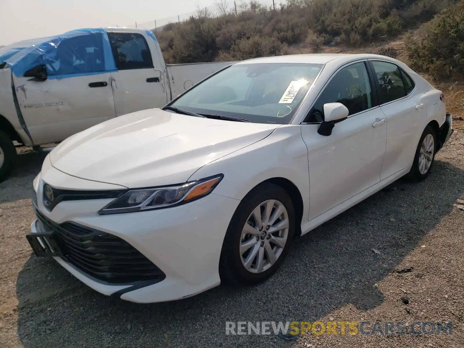 2 Photograph of a damaged car 4T1C11AK8LU929927 TOYOTA CAMRY 2020