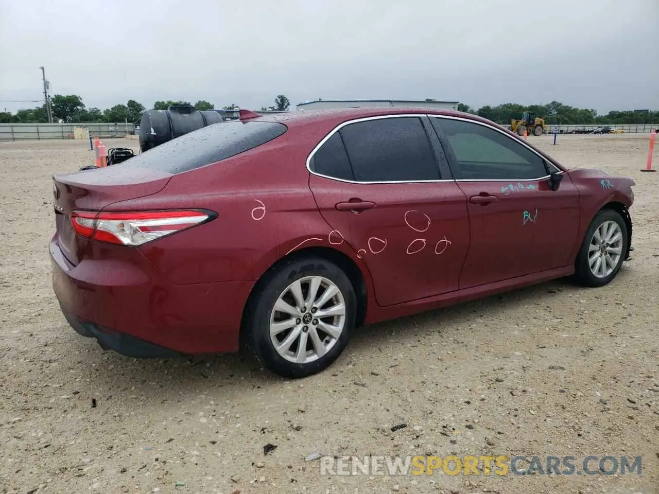 3 Photograph of a damaged car 4T1C11AK8LU930348 TOYOTA CAMRY 2020