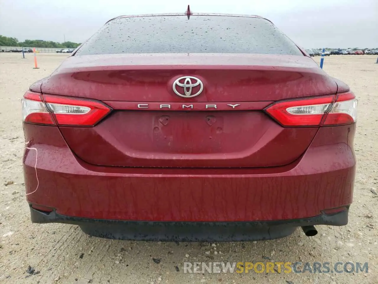6 Photograph of a damaged car 4T1C11AK8LU930348 TOYOTA CAMRY 2020