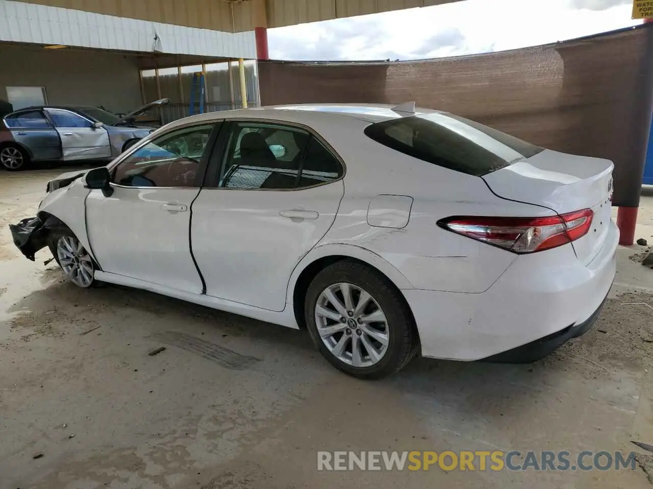 2 Photograph of a damaged car 4T1C11AK8LU931287 TOYOTA CAMRY 2020
