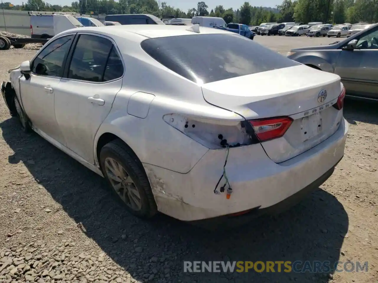 3 Photograph of a damaged car 4T1C11AK8LU935758 TOYOTA CAMRY 2020